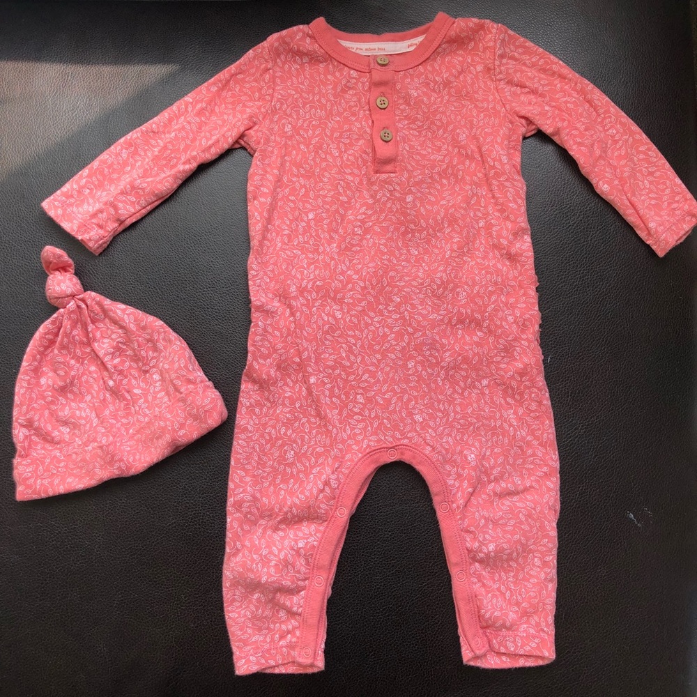 Organic Burt’s Bees Baby onesie with hat